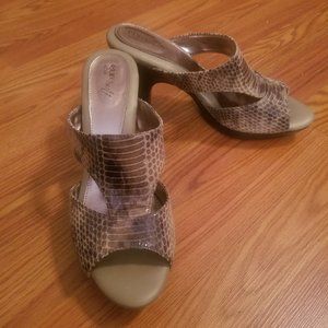 Euro Soft By Sofft Sandals 10M